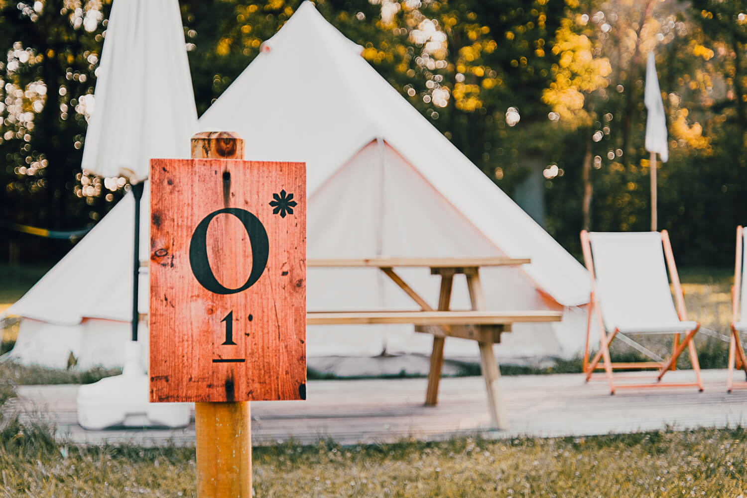 Tent East Nomads met campingplaats nummer